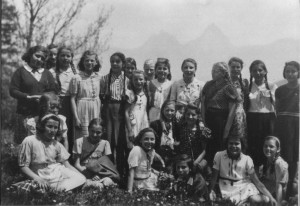 le ragazze in gita al Praticello del Gruetli lago dei quattro cantoni