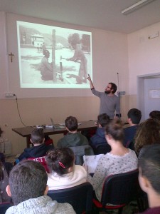 alla scuola media di Costa